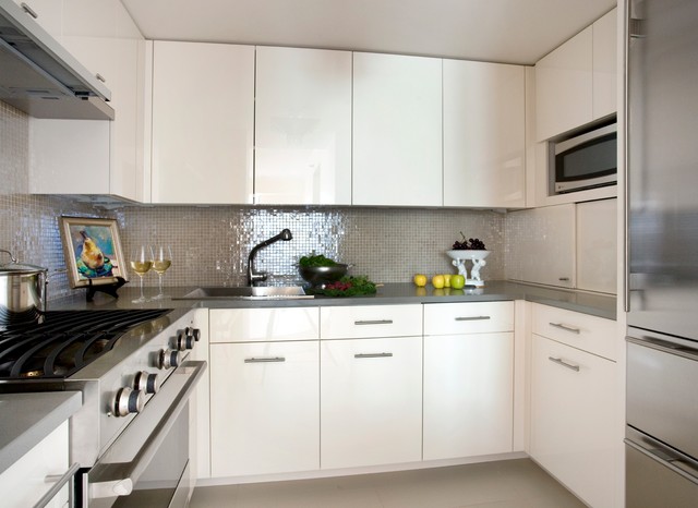 Condo Renovation minimalistisch-kueche
