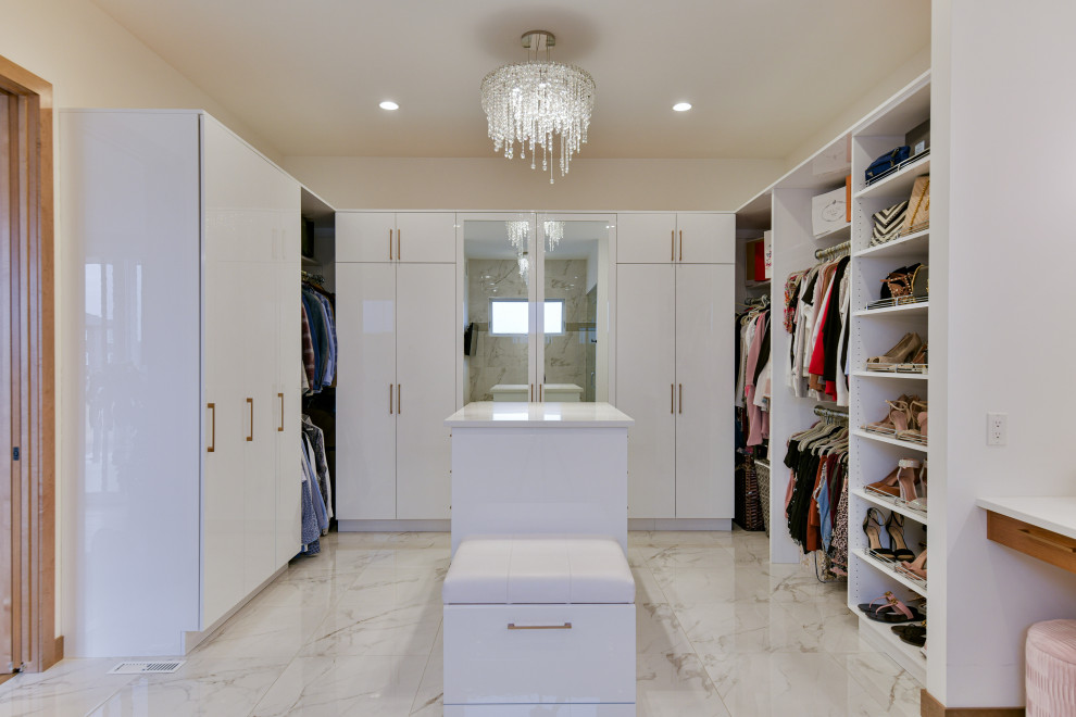 Home design - transitional home design idea