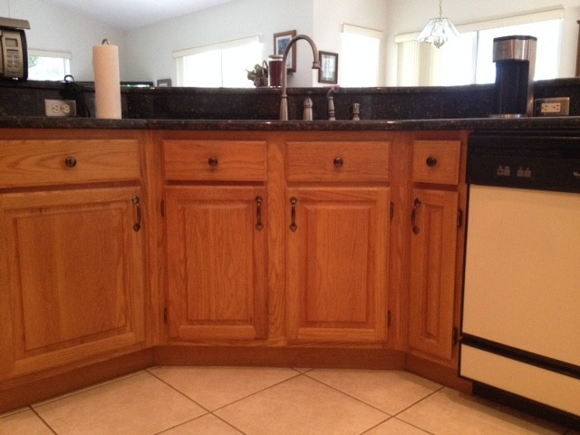Scott's Kitchen Recolor Dove White Contemporary