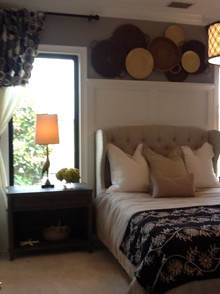 Bedroom - eclectic bedroom idea in Miami
