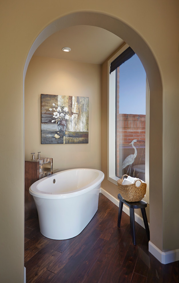 Home design - transitional home design idea in Phoenix