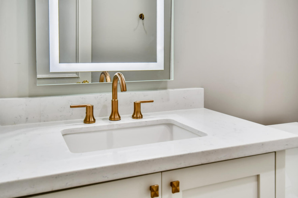 Gold sink faucets