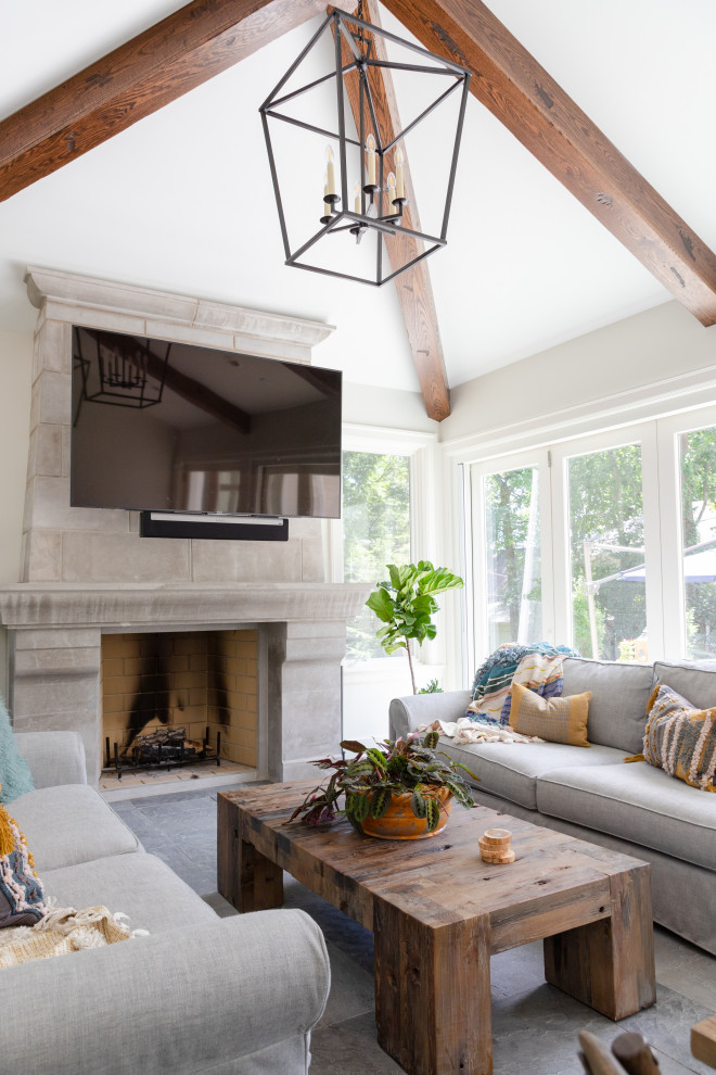 Home design - transitional home design idea in Indianapolis