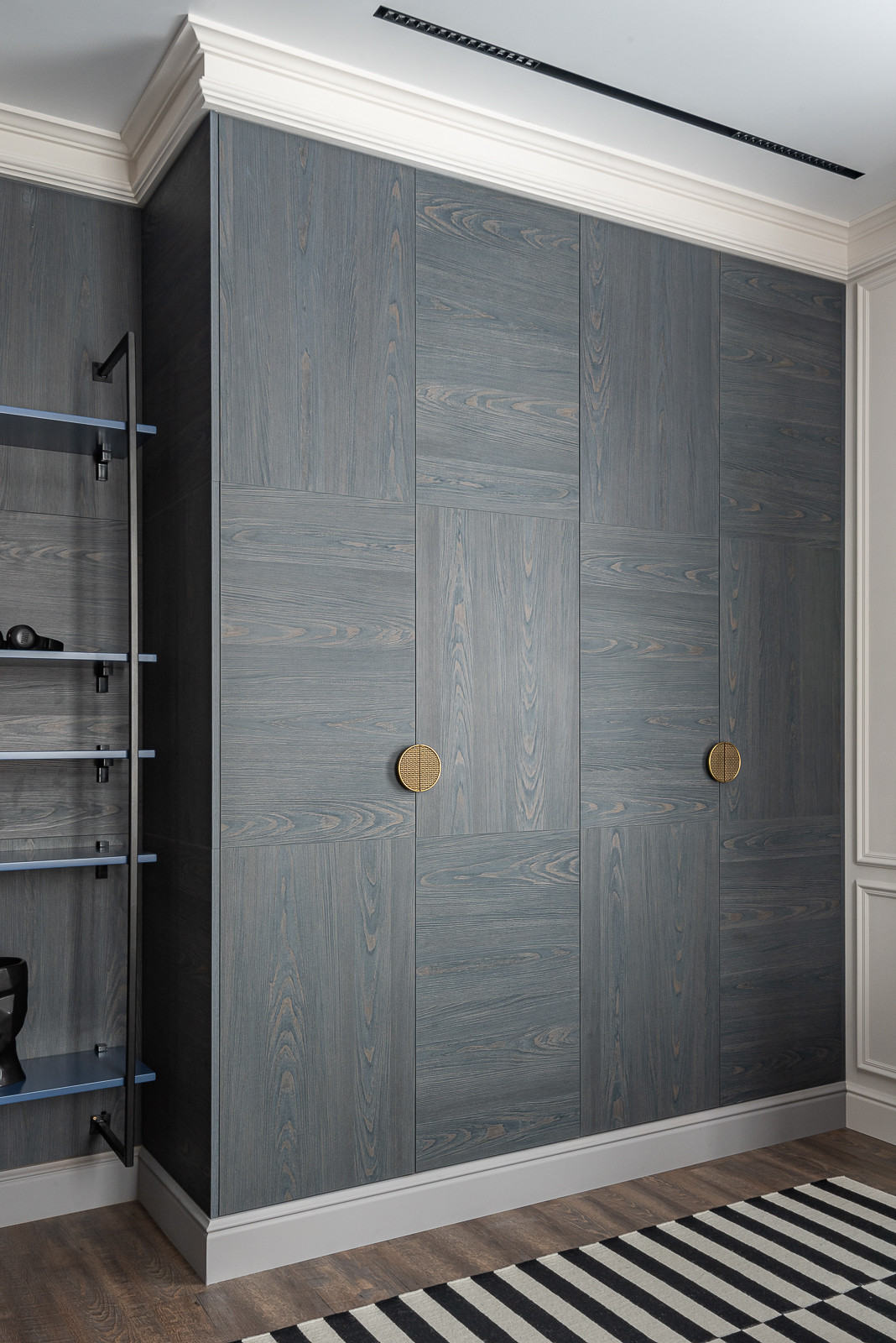 Шкаф в детскую