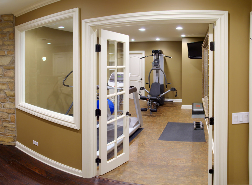 Design ideas for a traditional home gym in Nashville.