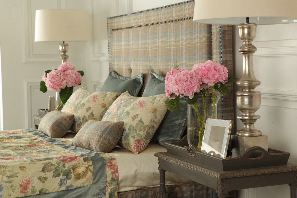 Оформление кроватей для компании Roy Bosh