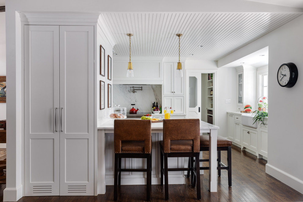 Kitchen - transitional kitchen idea in Boston