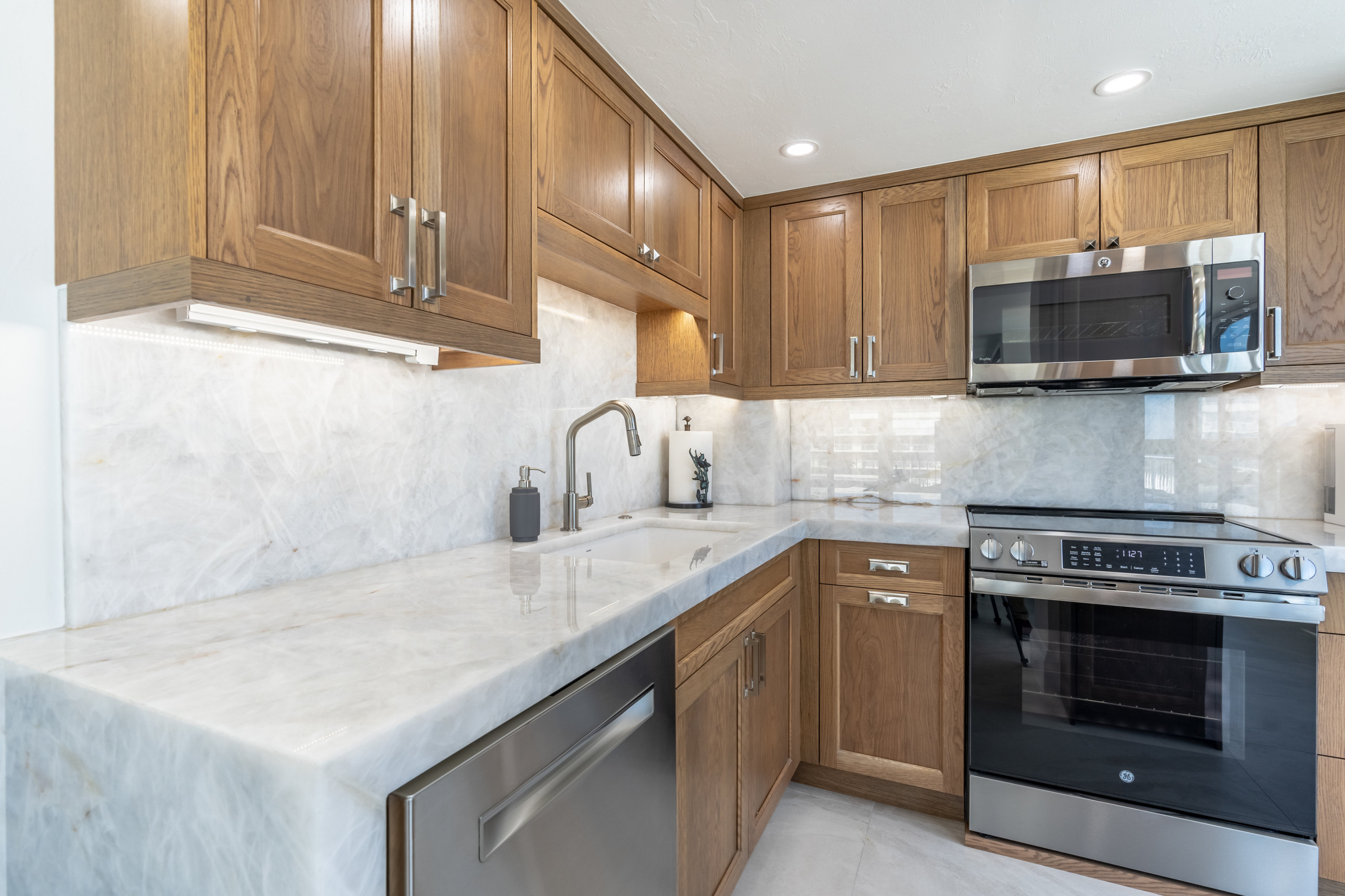 260 Seaview Ct 2024