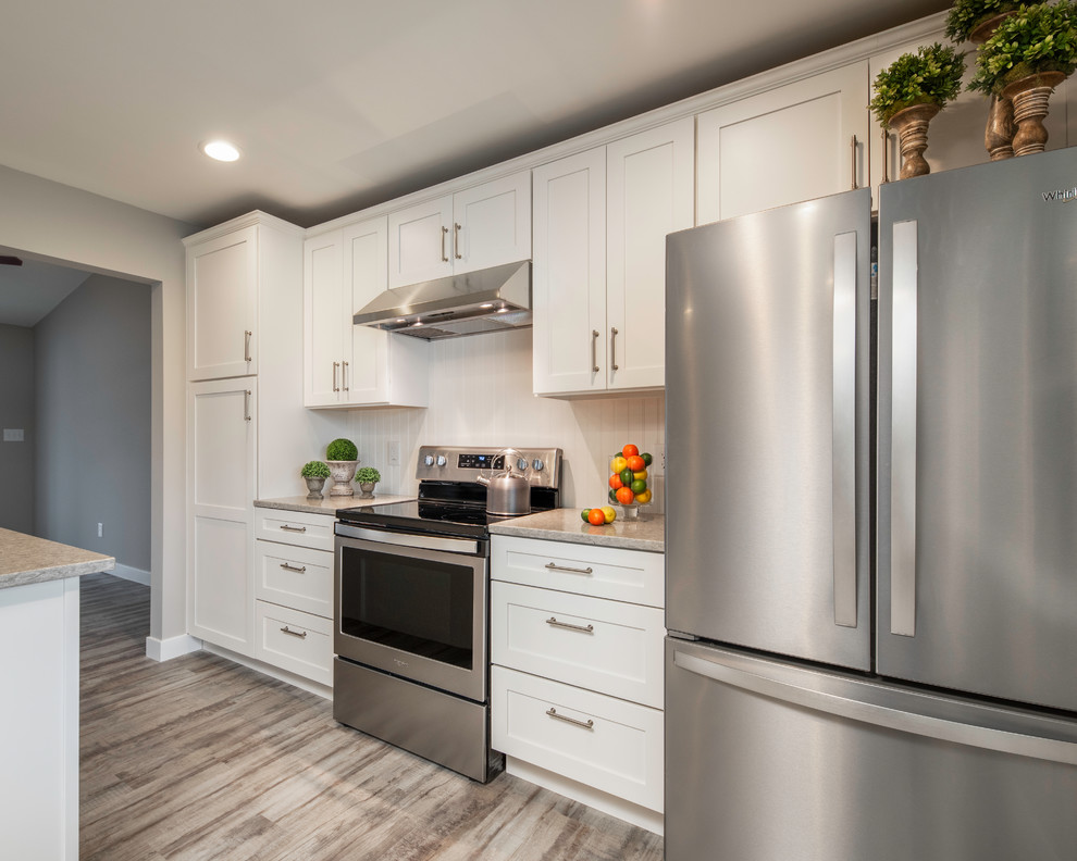 Kitchen - transitional kitchen idea