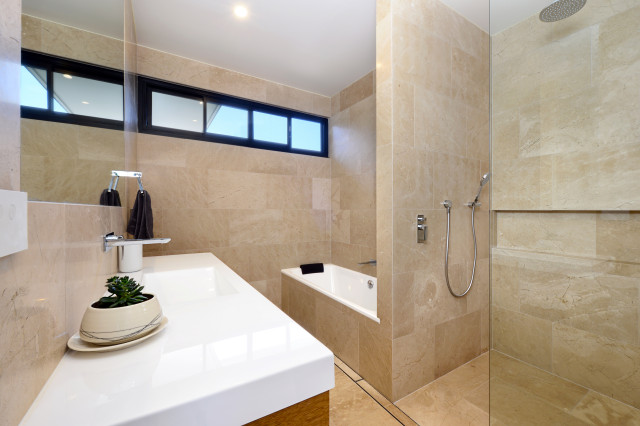Johnson, Kiama Downs modern-badezimmer