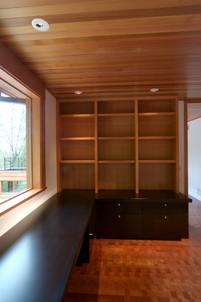 Design ideas for a contemporary storage and wardrobe in Seattle.