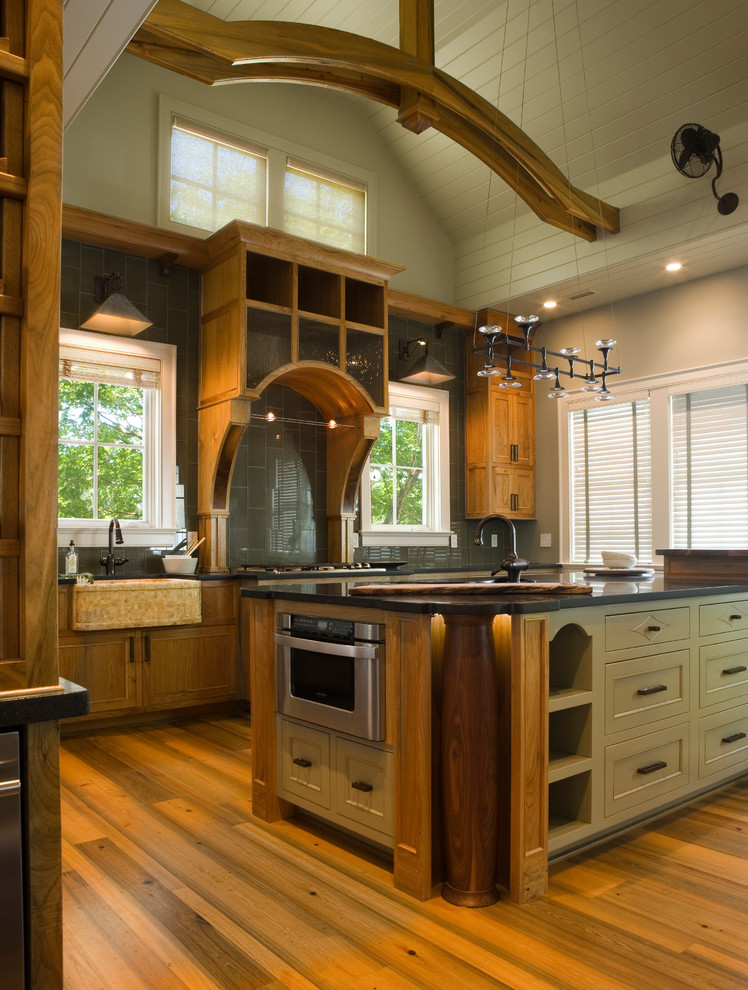 Design ideas for a country kitchen in Charleston.