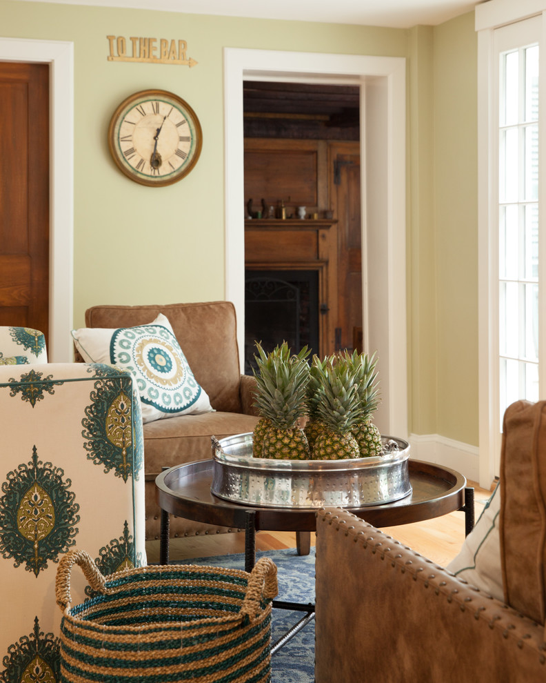 Example of a farmhouse home design design in Boston