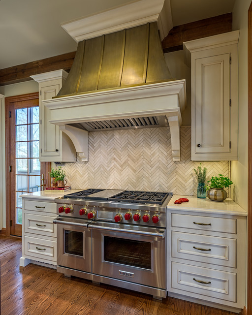 Belle Meade Elegance - Traditional - Kitchen - Nashville - by Hermitage Kitchen Design Gallery