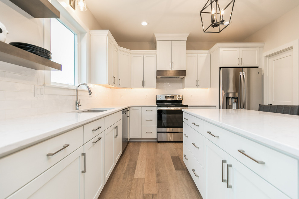 Transitional kitchen photo in Cedar Rapids