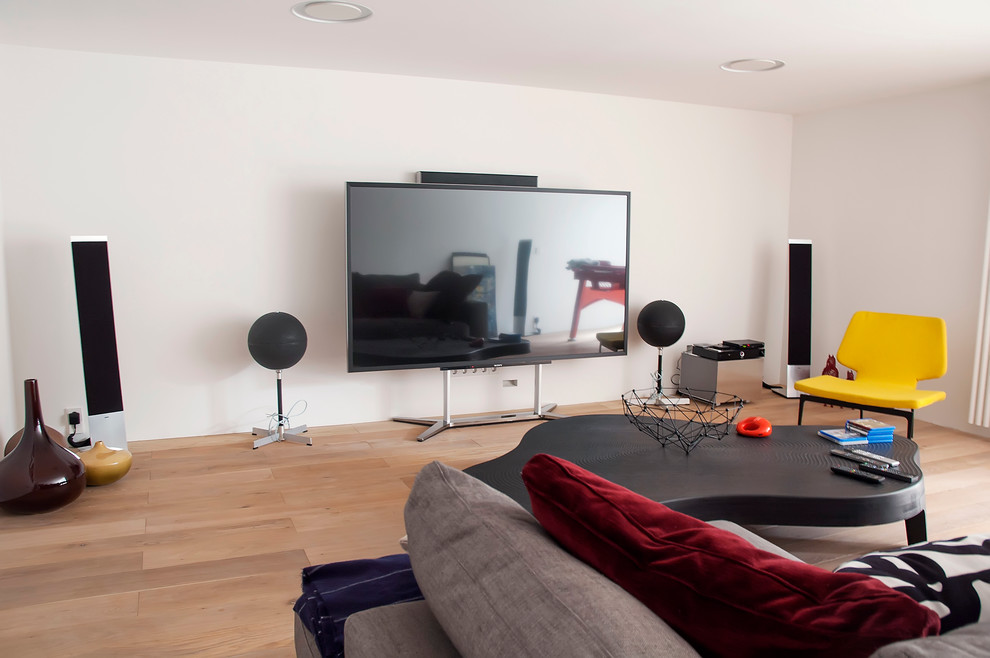 Коттедж в поселке "N"