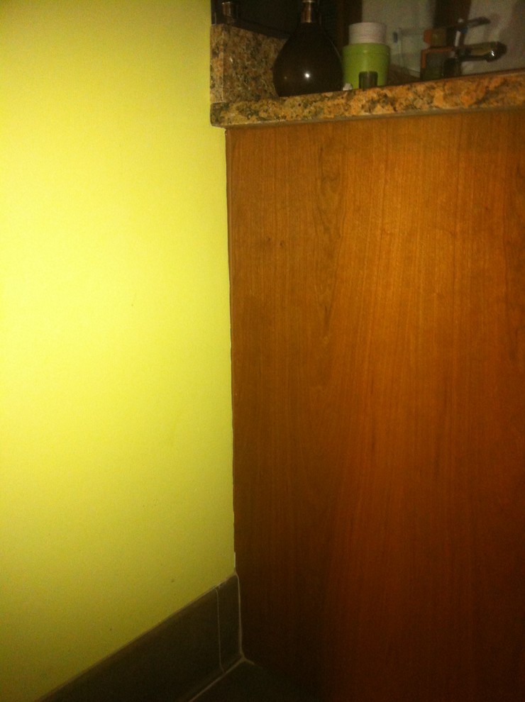 hiding vanity/wall gap