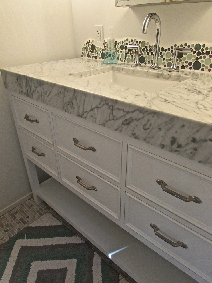 Chula Vista Girl's Bath - Modern - Bathroom - San ...