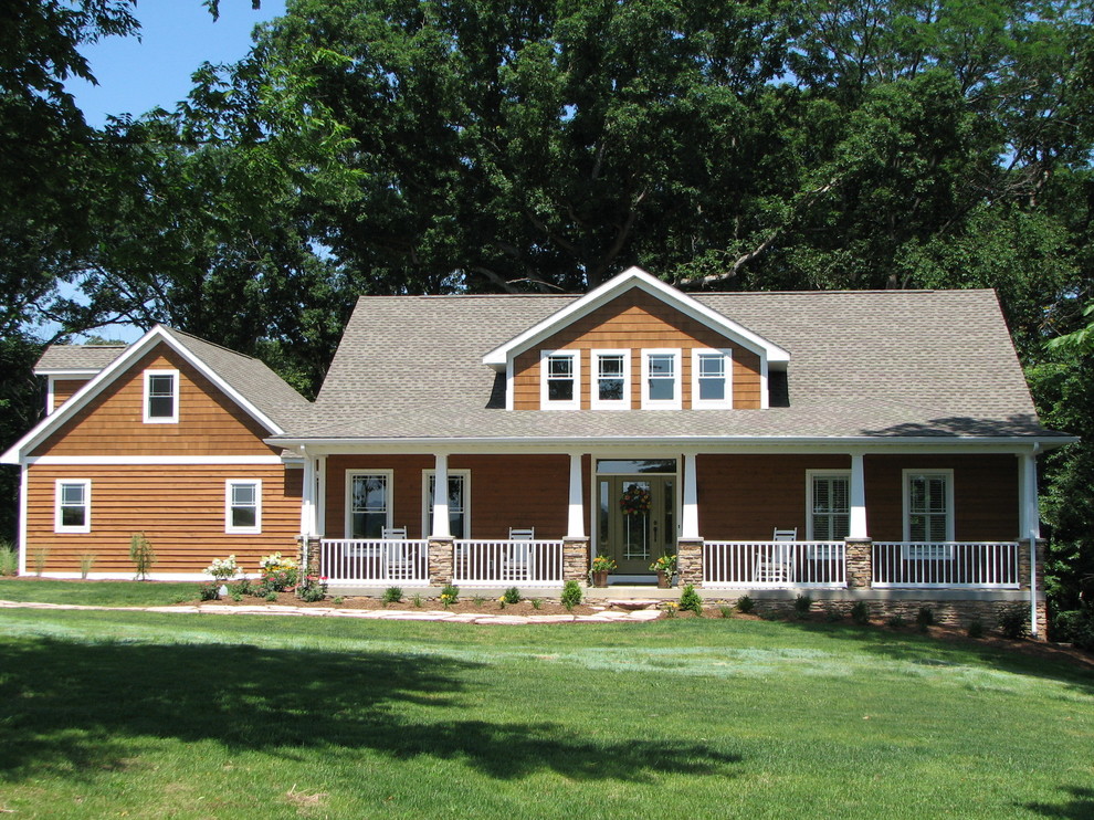 Example of a mountain style exterior home design in Chicago