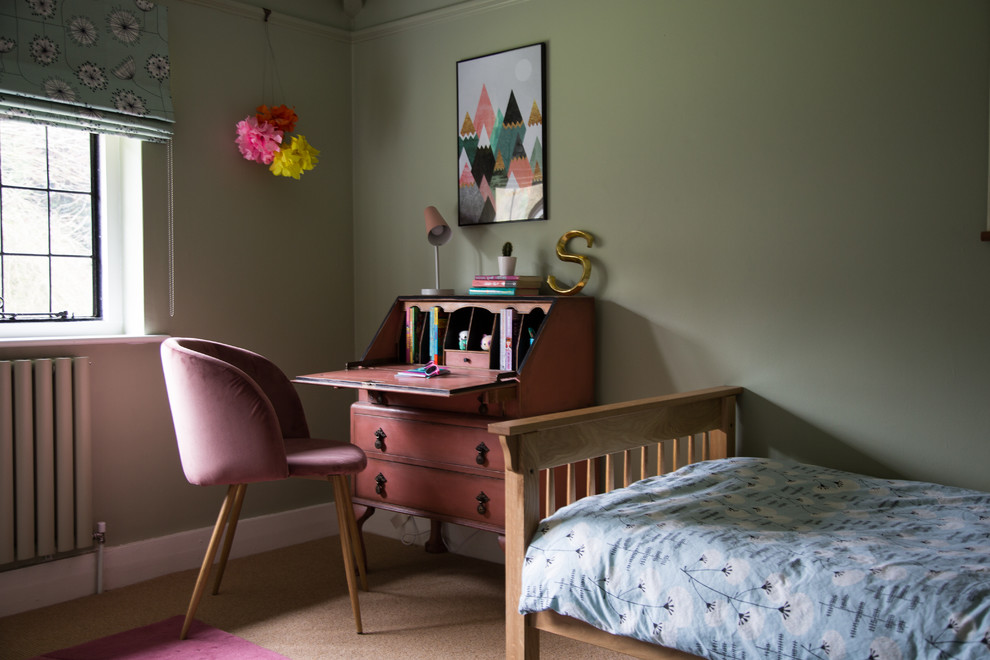 Transitional kids' room in Kent.