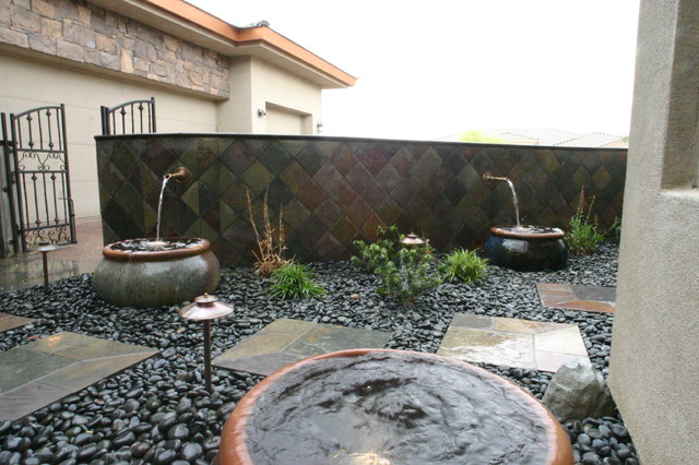 Las Sendas Entry traditional-landscape