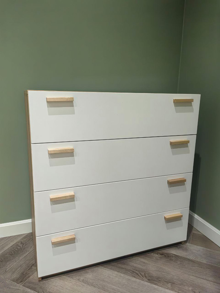 Тумбы и комоды