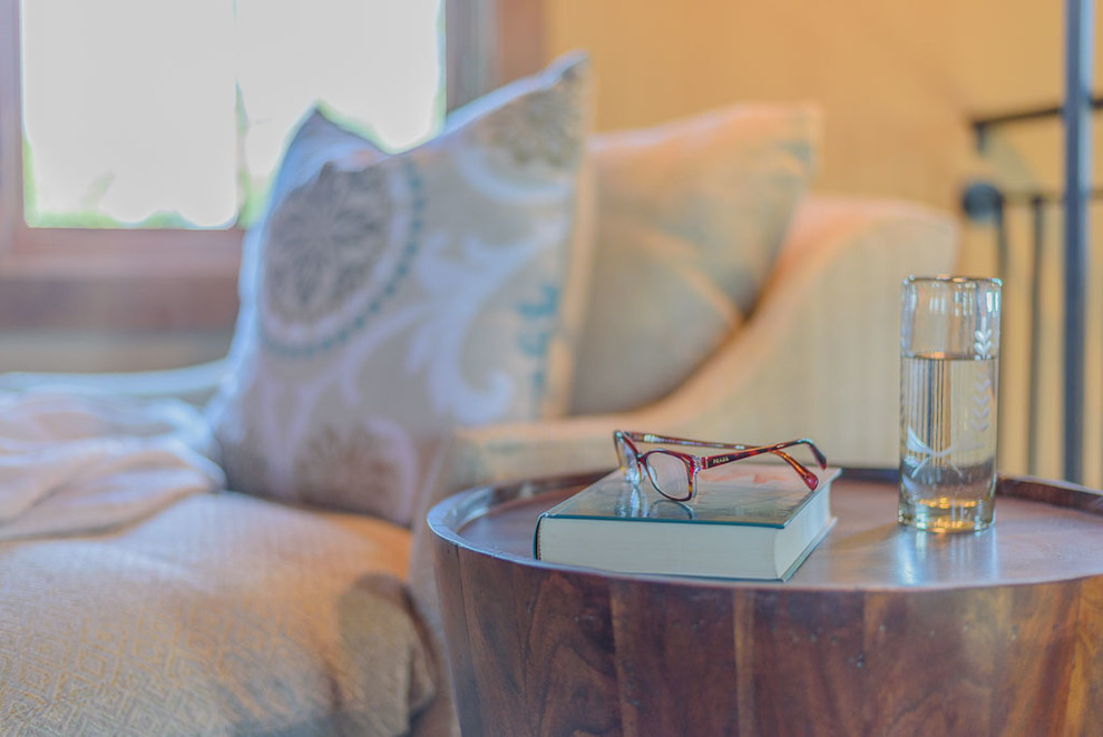 Home design - rustic home design idea in Austin