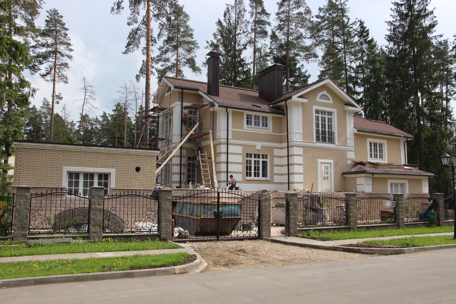 Коттедж в поселке "Чистые пруды 2" г. Пушкино, Моск. обл.