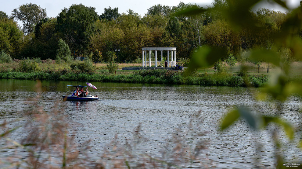Прогулочная зона вдоль р. Яуза на территории ЦПКиО, г. Мытищи