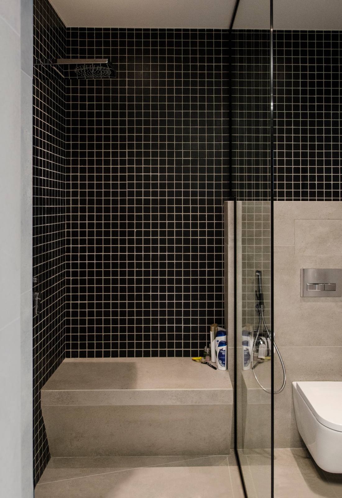 Строгость и немного озорства