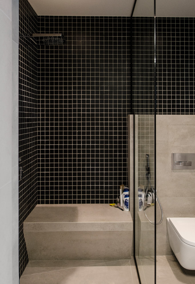 Строгость и немного озорства