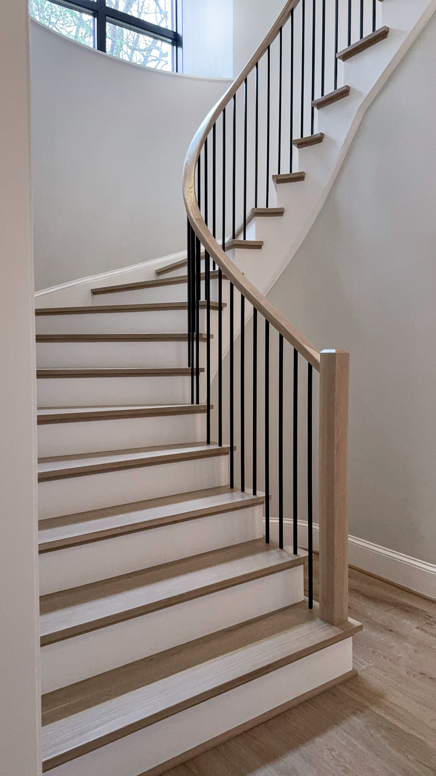 Project #150 | Contemporary White Oak Curve