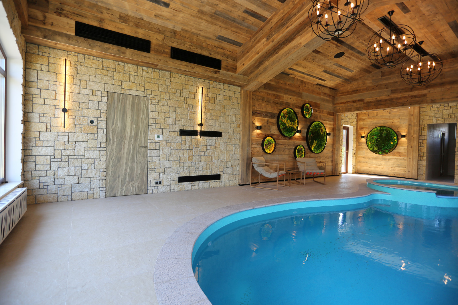 Бассейн в стиле гранж