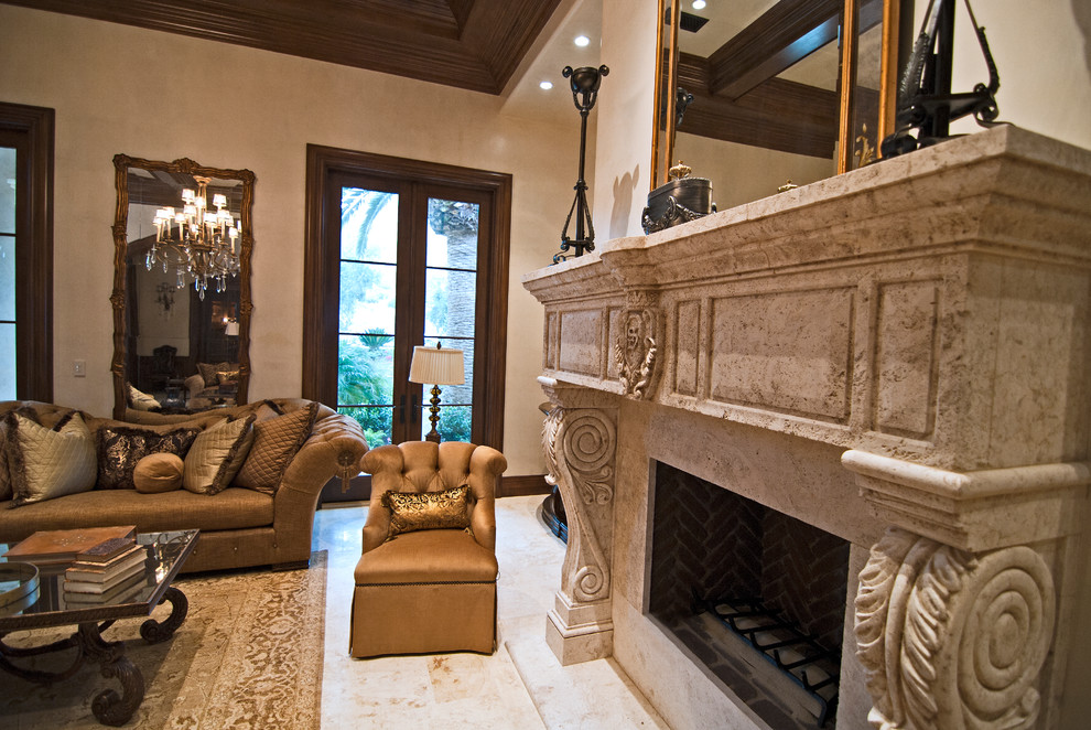 This is an example of a family room in Los Angeles.