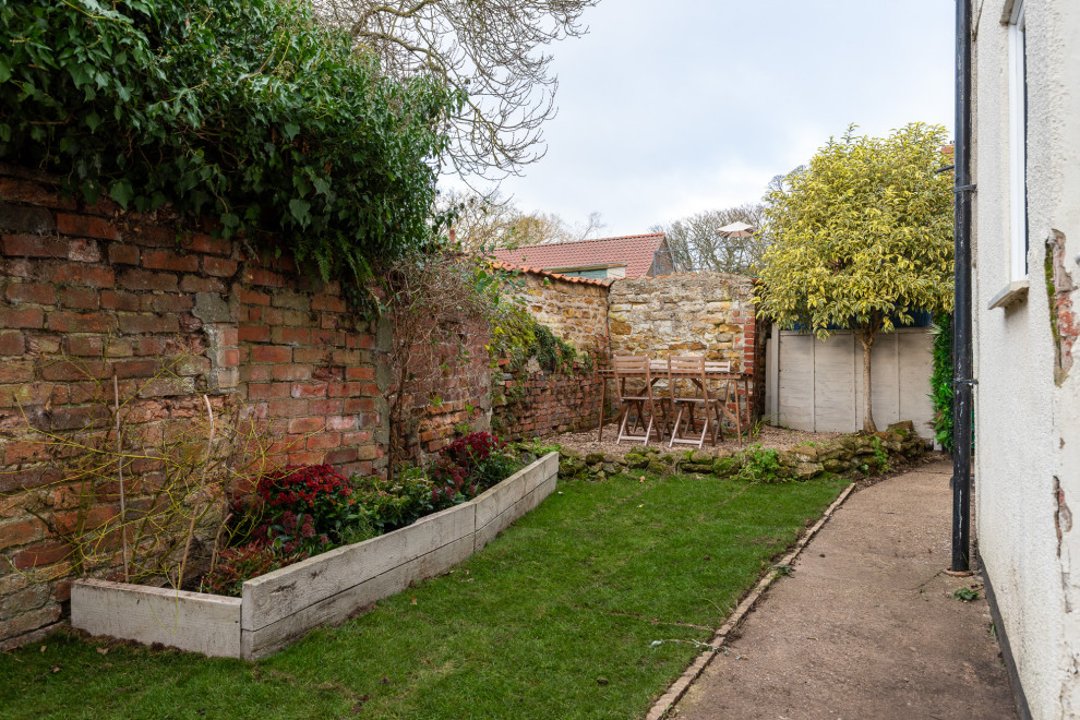 2 Post House - Stage to Sell