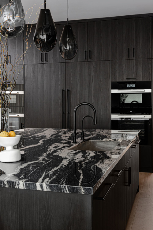 Toronto 0923 kitchen vertical view