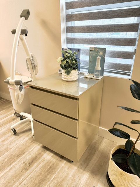 Medical office minimalistisch-arbeitszimmer