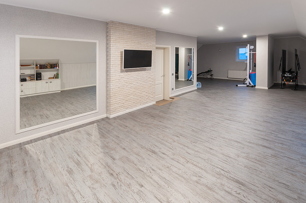 Коттедж в Заславле. Виниловые полы и ламинат