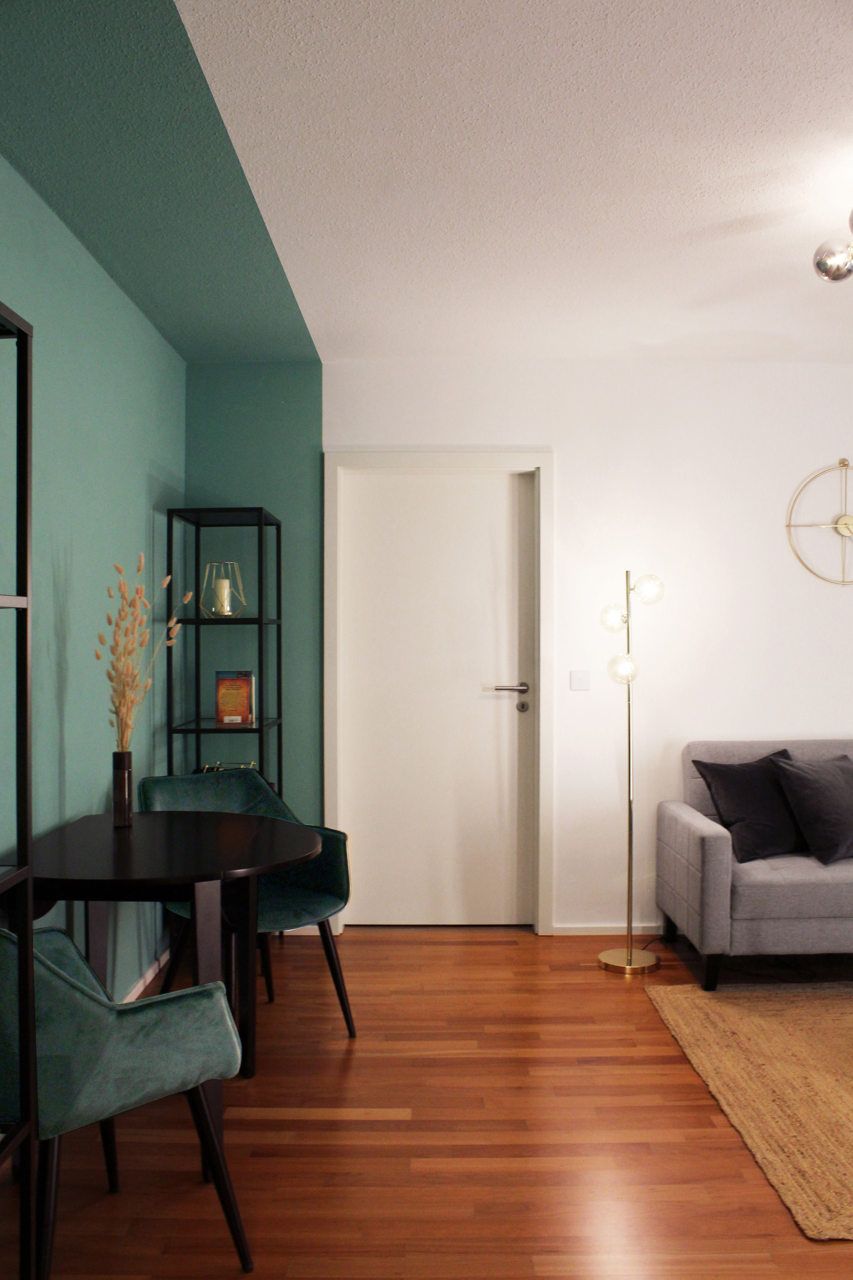 PROJECT S71 Wohnzimmer mit Essbereich