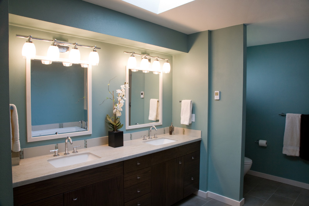 Design ideas for an arts and crafts bathroom in Seattle.
