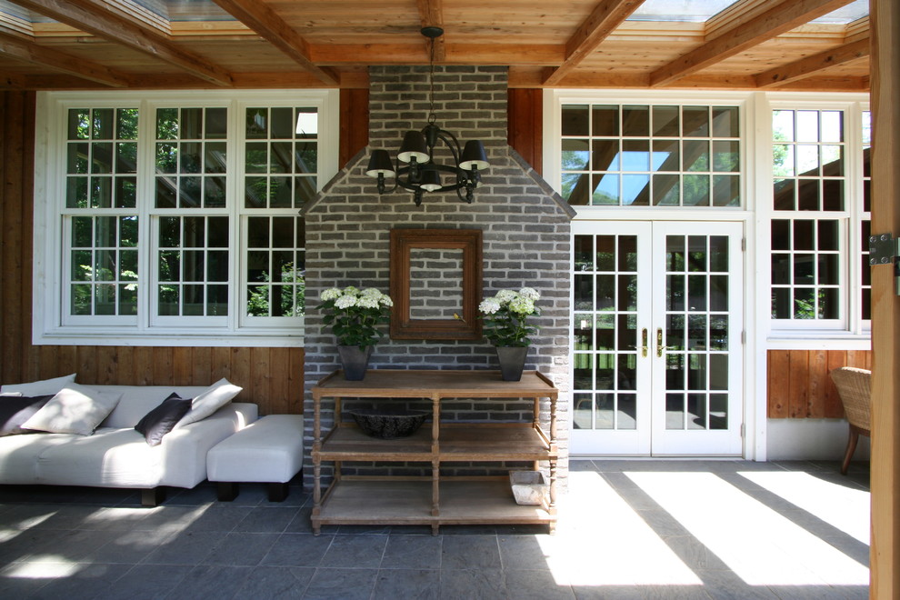 他の地域にあるアジアンスタイルのおしゃれな縁側・ポーチの写真