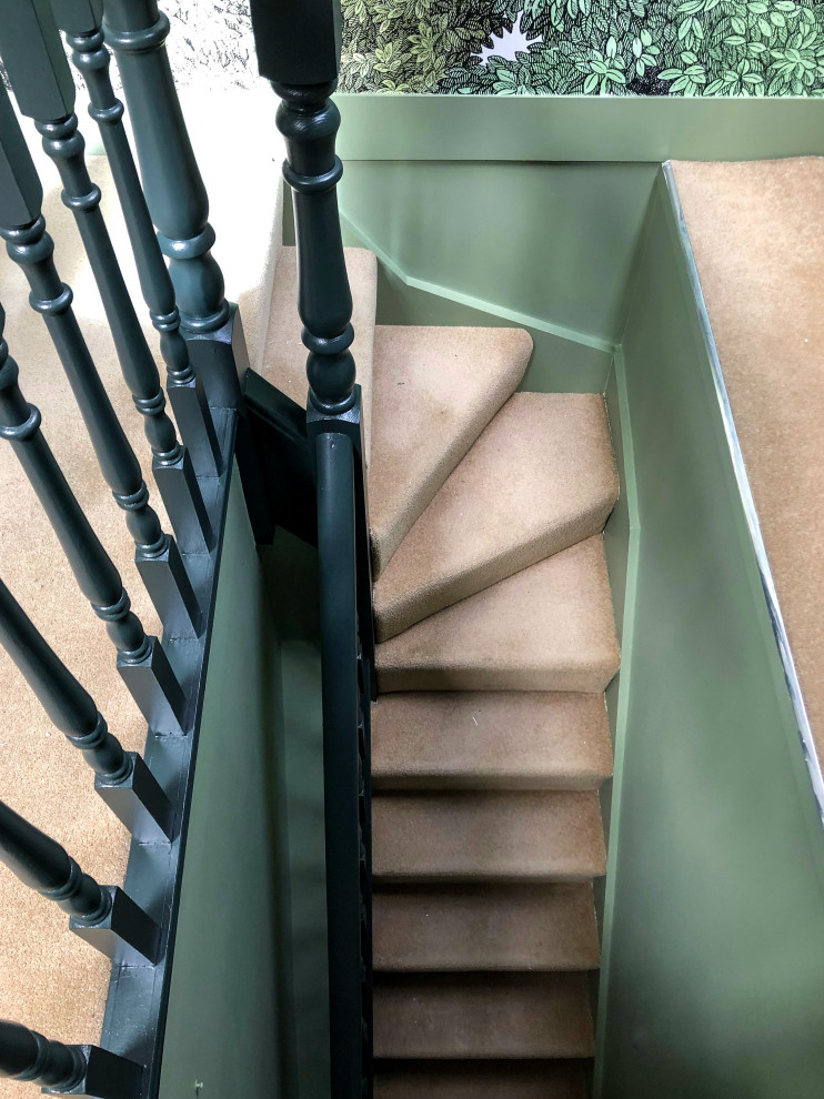 Photo of a small modern staircase in Other.