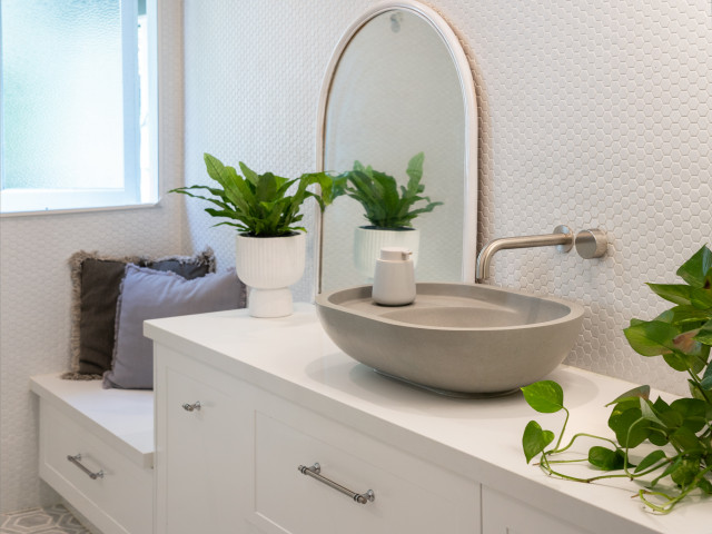 Gap coastal-bathroom
