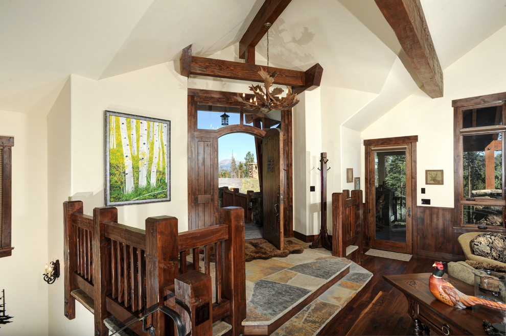 Example of a mountain style entryway design in Denver