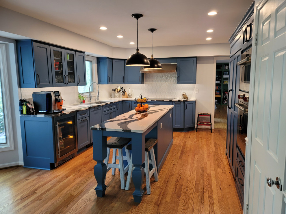 Inspiration for a mid-sized contemporary kitchen in Baltimore.