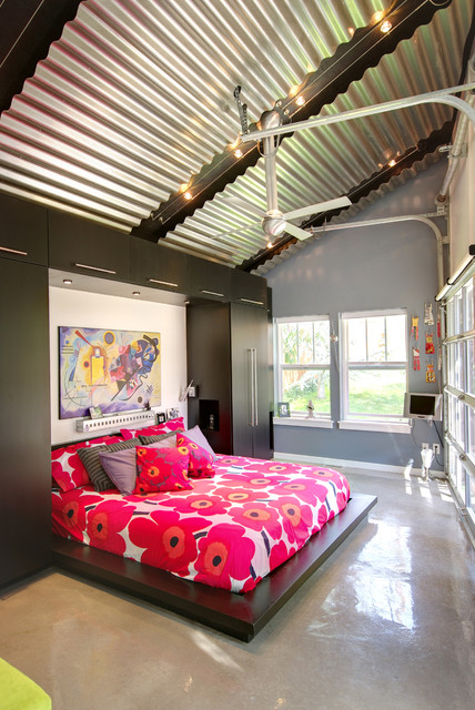 Industrial Design Bungalow in SLC modern-schlafzimmer