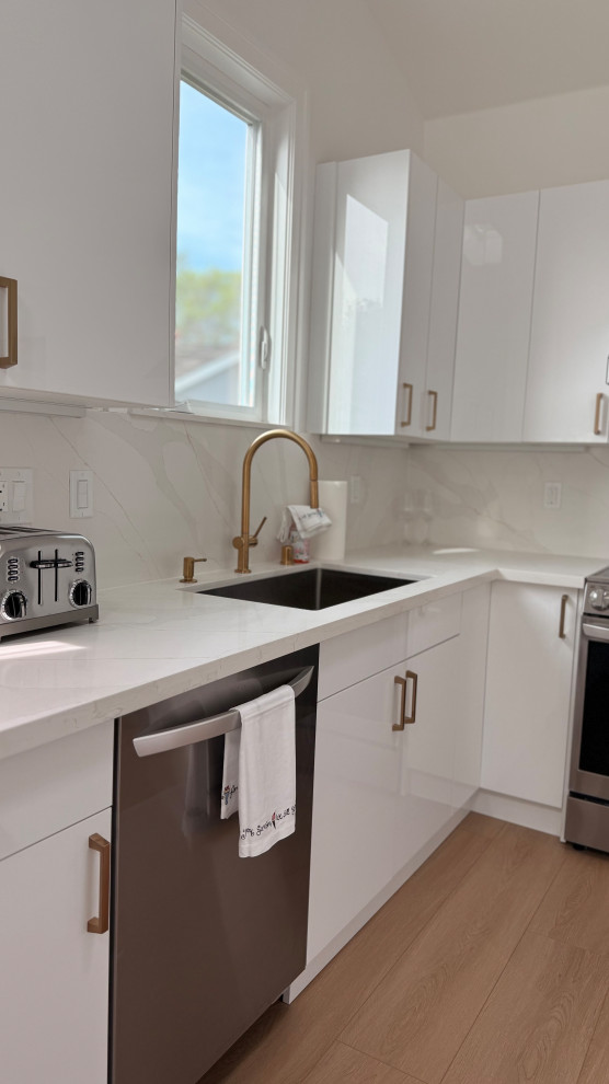 Redwood Oaks Neighborhood