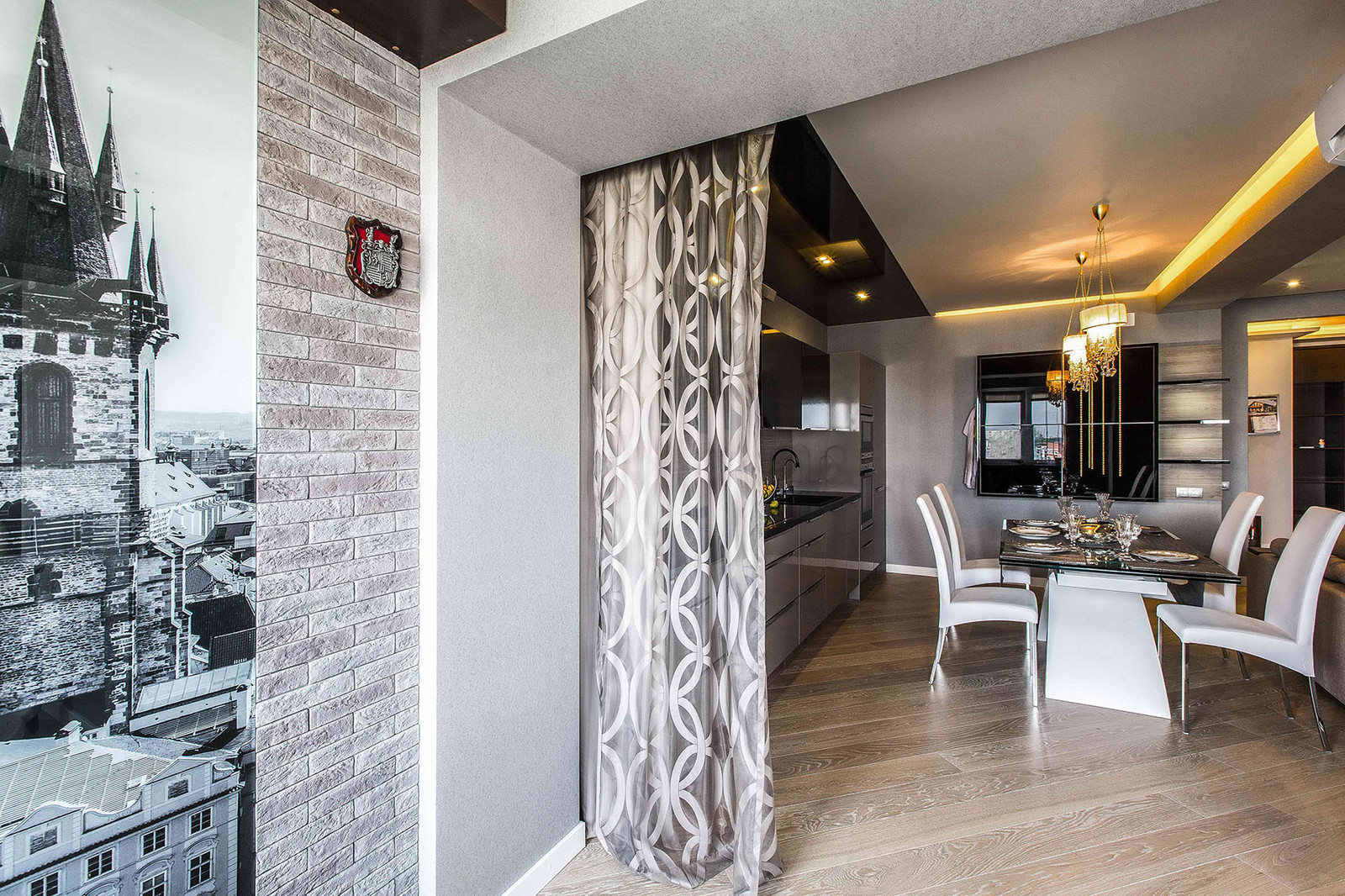 Интерьер с видом на Волгу