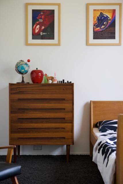 Inspiration for a midcentury bedroom in Sydney.