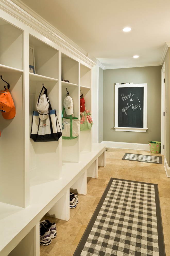 Photo of a mid-sized traditional mudroom in DC Metro.
